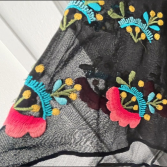 (NWOT) Vintage Collection (India) Women’s Embroidered Top - Picture 3 of 5